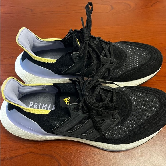 2021
Womens UltraBoost 21 'Black Violet Tone - Picture 3 of 5